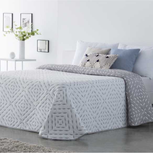 colcha de verano gris