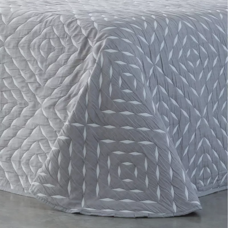 detalle colcha bouti reversible suances gris