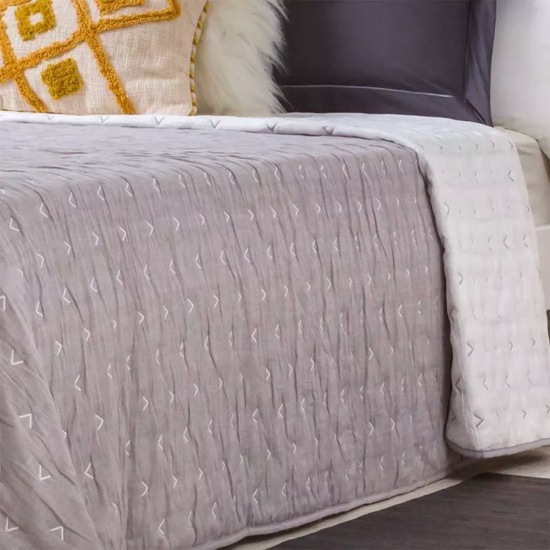 COLCHA BOUTI DE VERANO GRIS