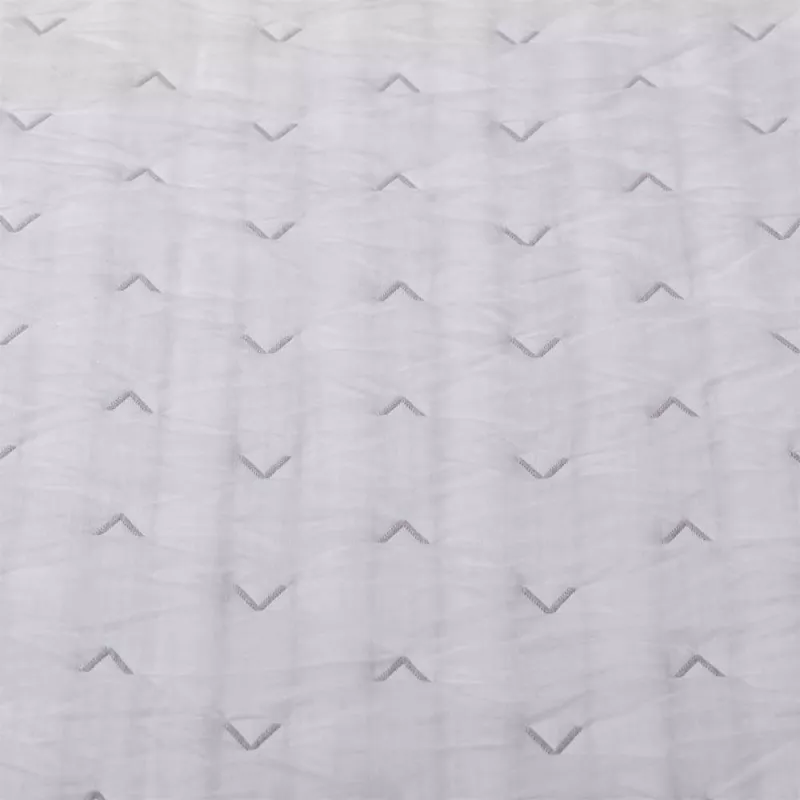 DETALLE COLCHA DE VERANO GRIS