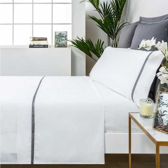 JUEGO DE SABANAS VAINICA BLANCO