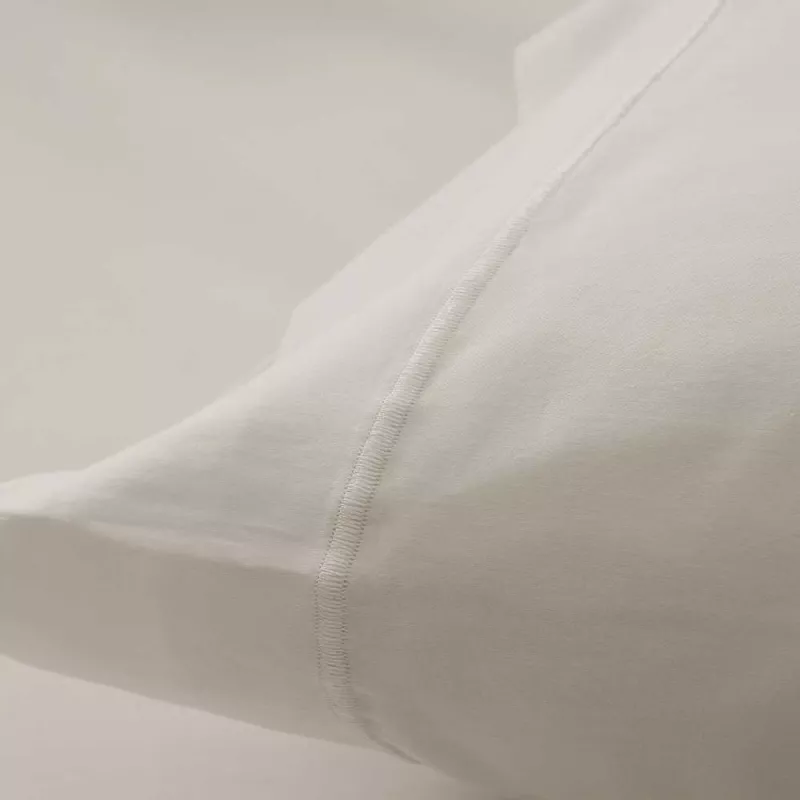 detalle juego de sábanas satén 400 hilos beige